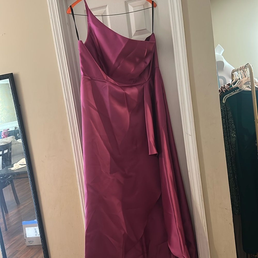 Plus Size Wedding Guest One Side Strap